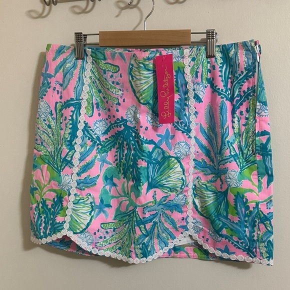 Lilly Pulitzer Pants - NWT Lilly Pulitzer Mandevilla Baby Scalloped Patty Skort size 12